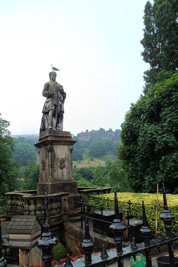 Scotts Monument 3